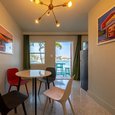 Tropical Breeze Apartment Clearwater Beach Exterior photo