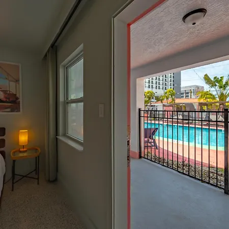 Tropical Breeze Apartment Clearwater Beach Exterior photo