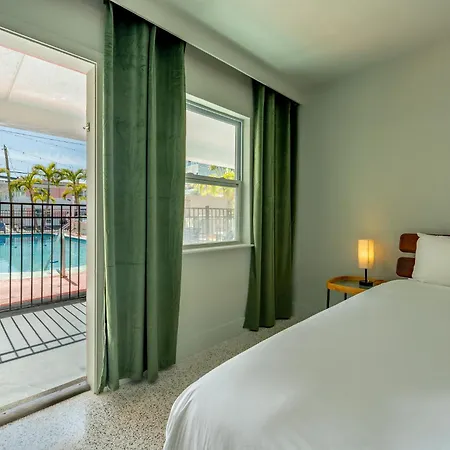 Tropical Breeze Apartment Clearwater Beach Exterior photo